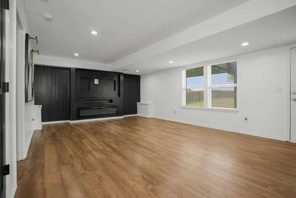12814 Lathrop Avenue — photo 24