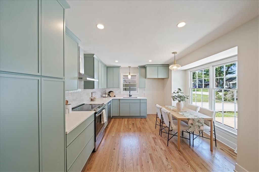 8209 Kenwood Avenue — photo 6