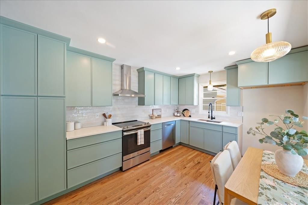 8209 Kenwood Avenue — photo 7