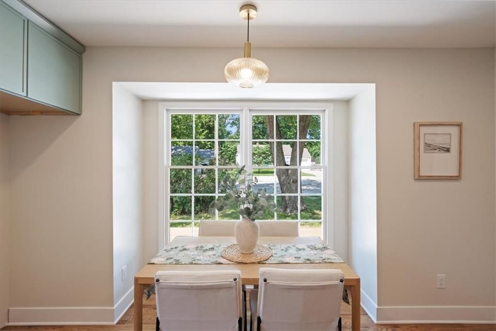 8209 Kenwood Avenue — photo 10