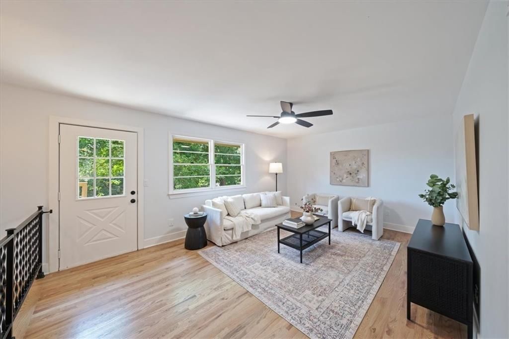 8209 Kenwood Avenue — photo 13