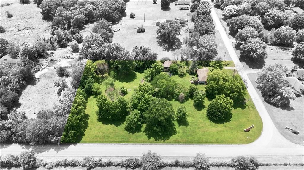 22705 S Abbott Drive, Peculiar, MO