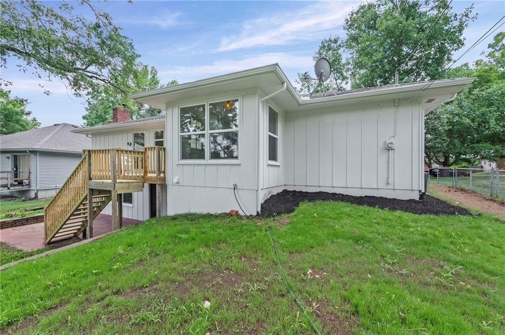 10443 College Avenue — photo 34
