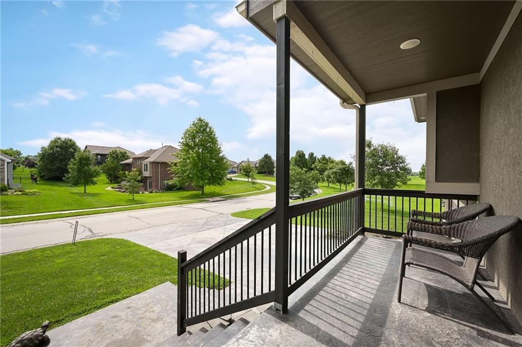 22614 Surrey Lane — photo 3
