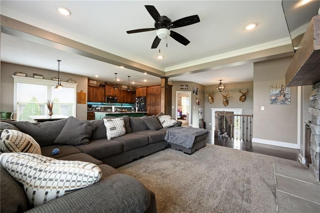 22614 Surrey Lane — photo 8