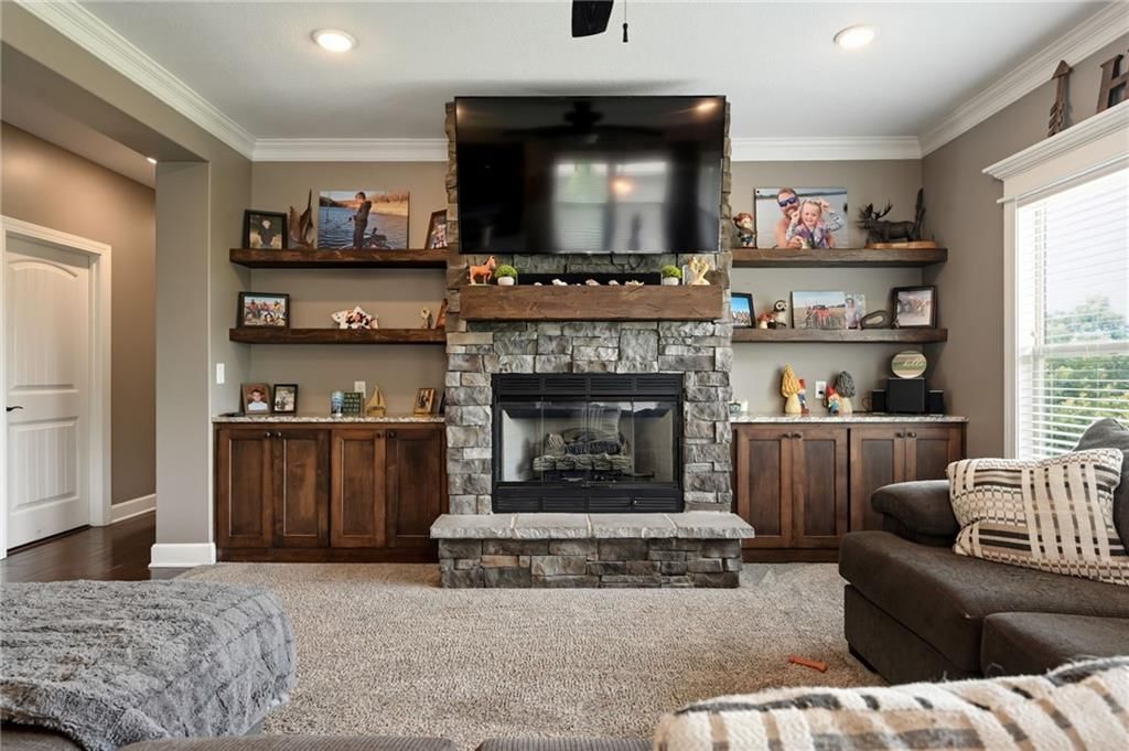 22614 Surrey Lane — photo 9