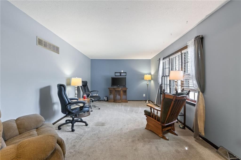 418 SW Sunset Drive — photo 5