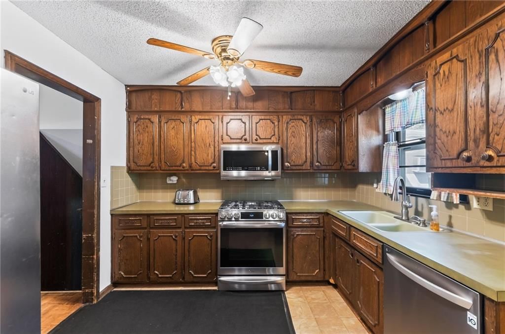 418 SW Sunset Drive — photo 7
