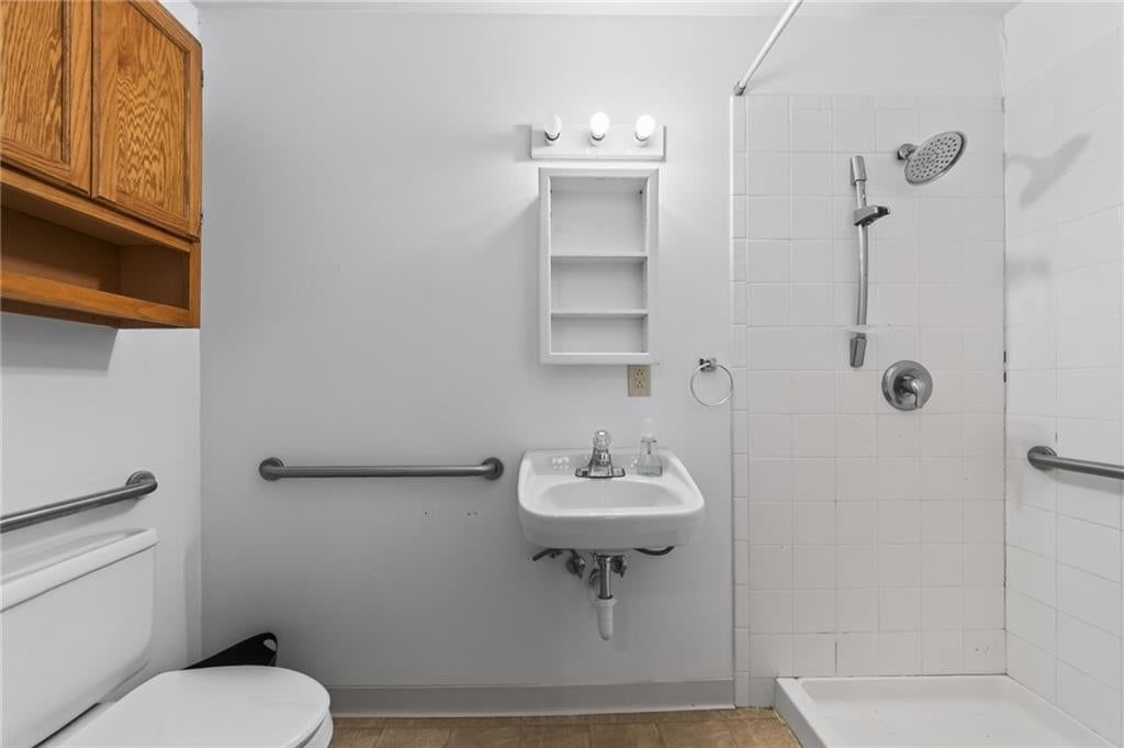 418 SW Sunset Drive — photo 11