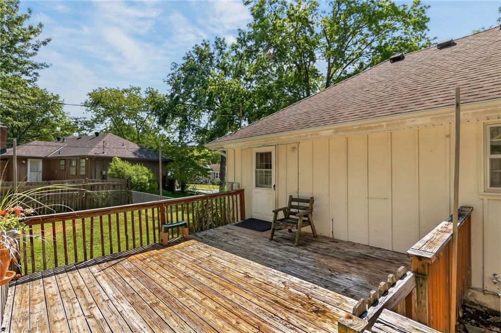 418 SW Sunset Drive — photo 30