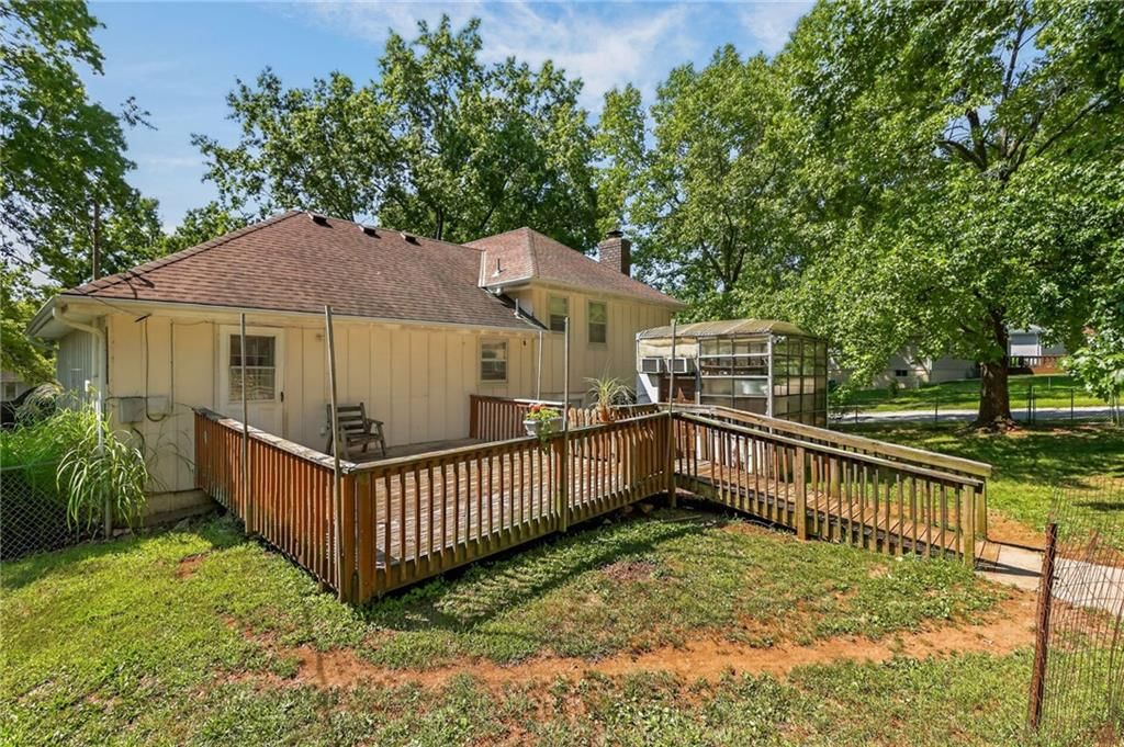 418 SW Sunset Drive — photo 31