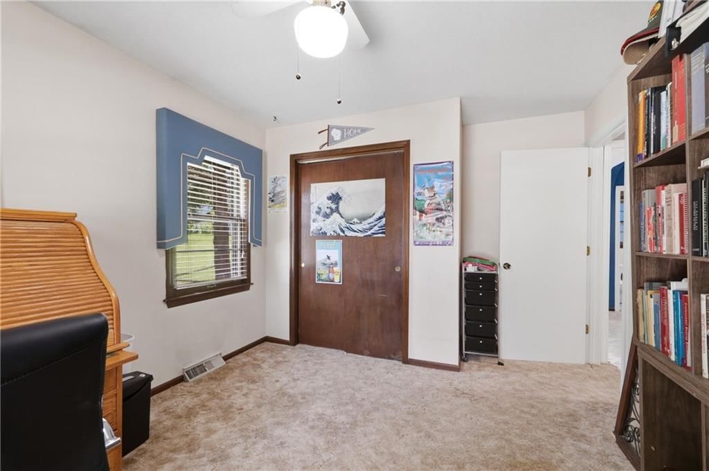 2524 S Whitney Avenue — photo 18