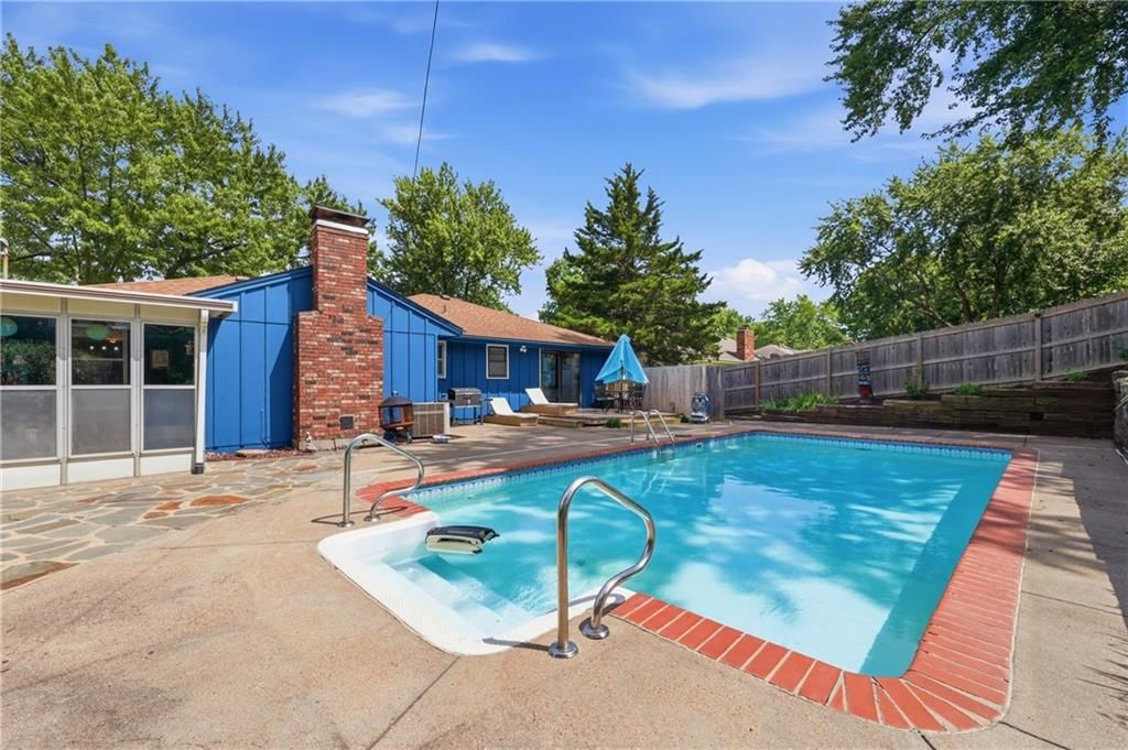 2524 S Whitney Avenue — photo 25