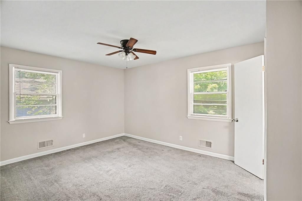 10212 Wheeling Avenue — photo 9