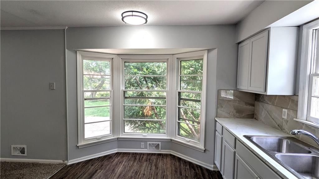 8919 Stark Avenue — photo 23