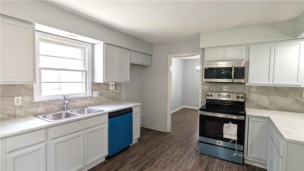 8919 Stark Avenue — photo 24