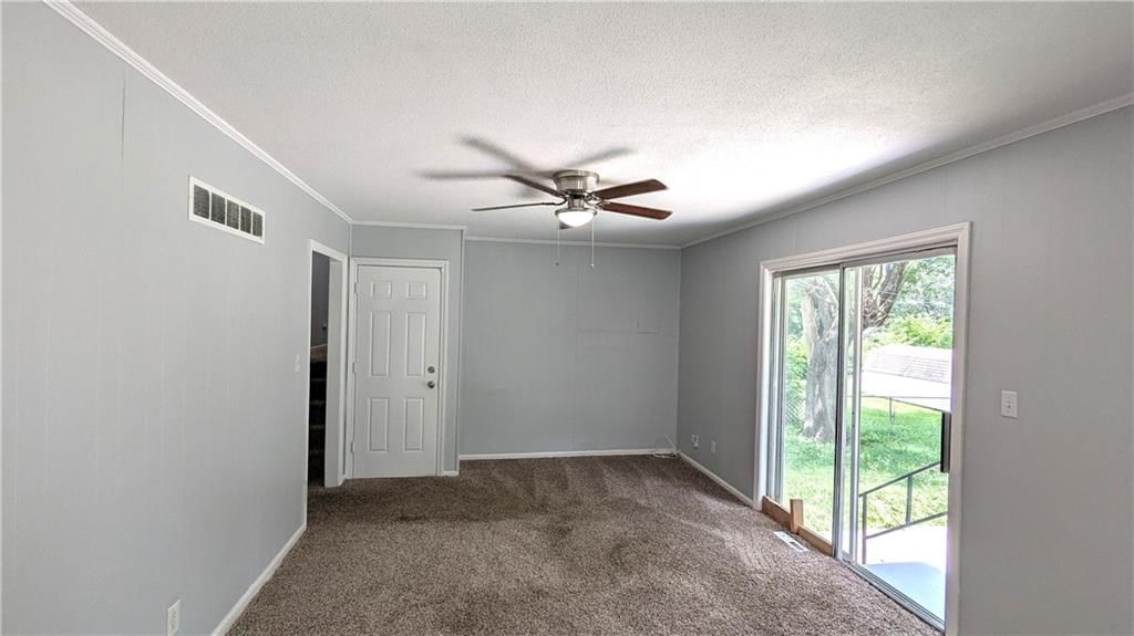 8919 Stark Avenue — photo 29