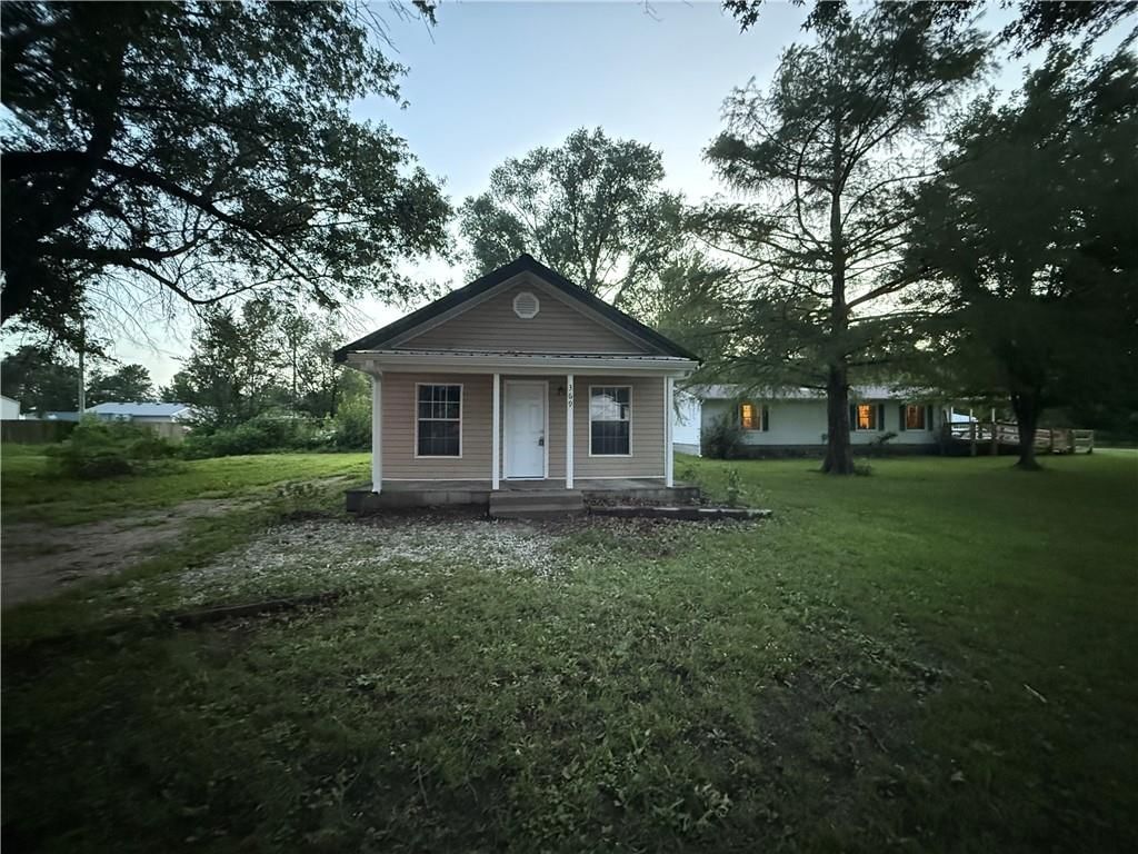369 Martin Avenue — photo 2