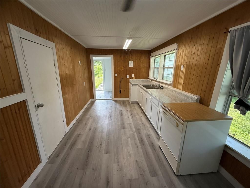 369 Martin Avenue — photo 4