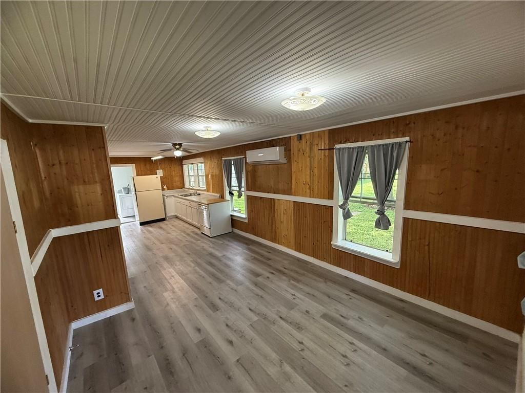 369 Martin Avenue — photo 19