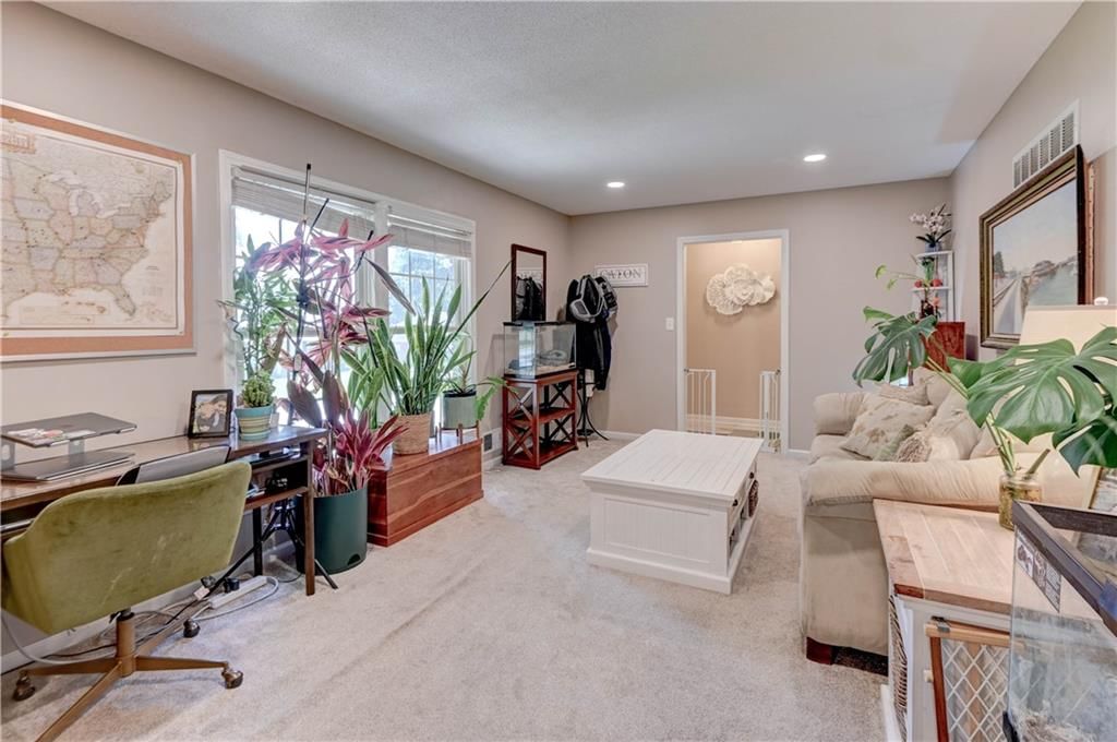 1335 SW Horizon Drive — photo 4