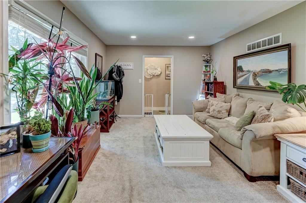 1335 SW Horizon Drive — photo 5