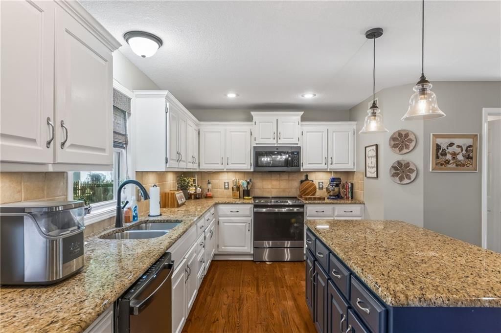 2501 SW Blazing Star Place — photo 24