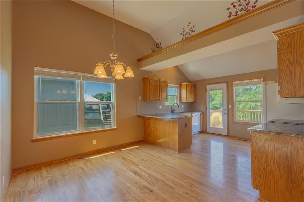 722 Garnes Street — photo 8