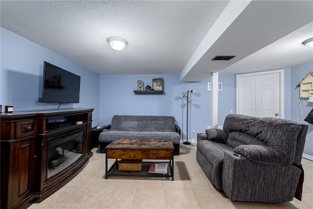 2803 N 109 Street — photo 13