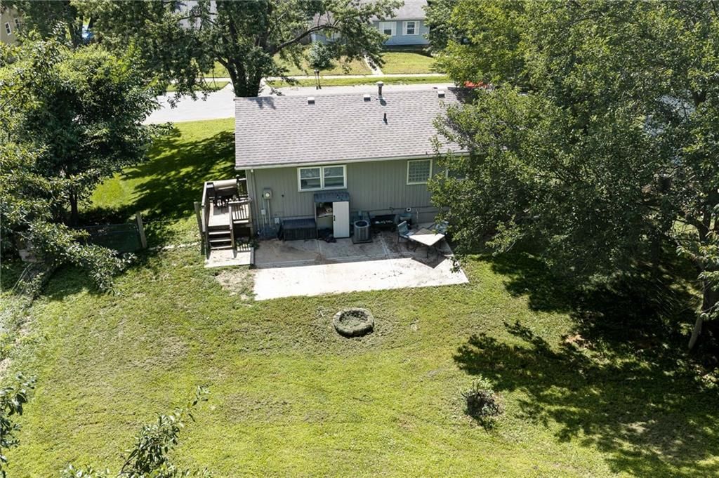 2803 N 109 Street — photo 17