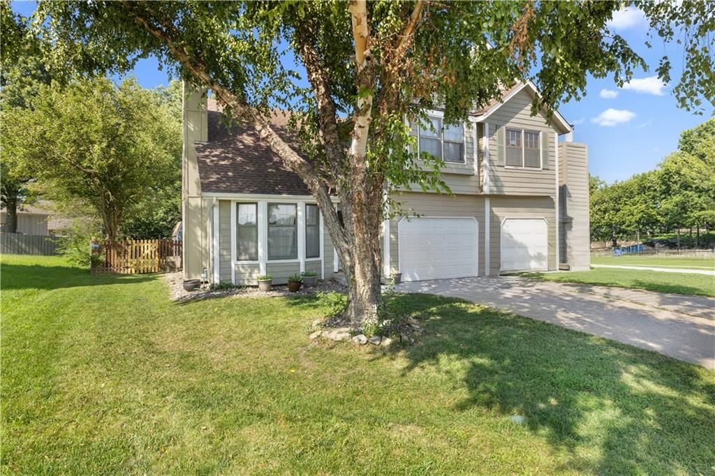 1116 SE 8TH Street — photo 2