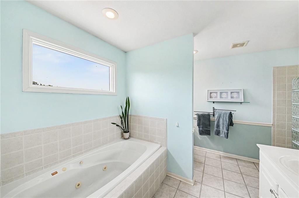 4002 Independence Boulevard — photo 21