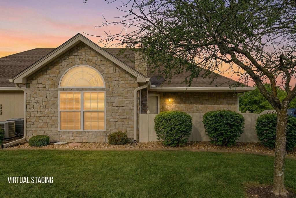 6160 NE Kensington Drive — photo 1