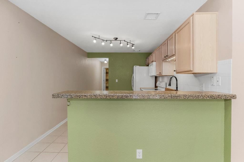 6160 NE Kensington Drive — photo 14
