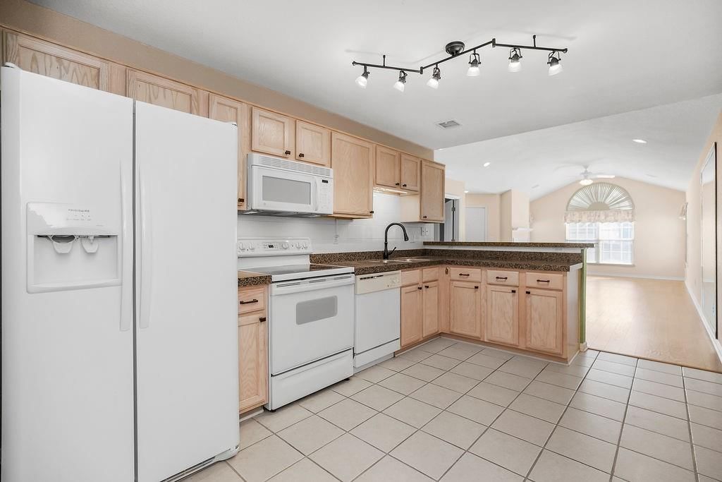 6160 NE Kensington Drive — photo 15