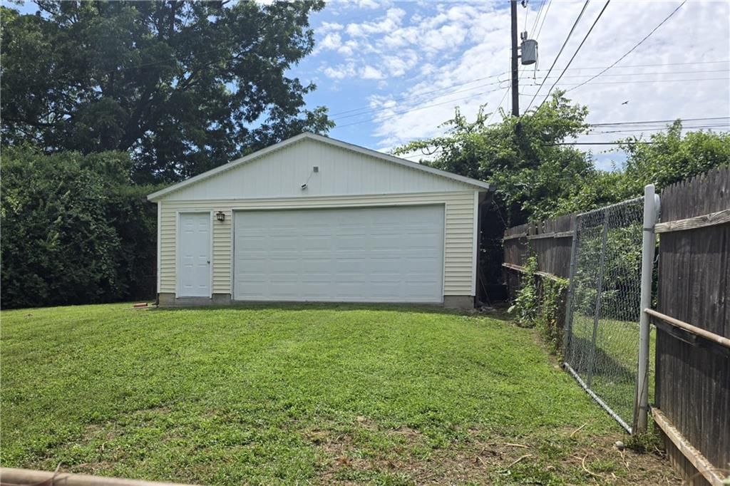 9226 Walnut Street — photo 7