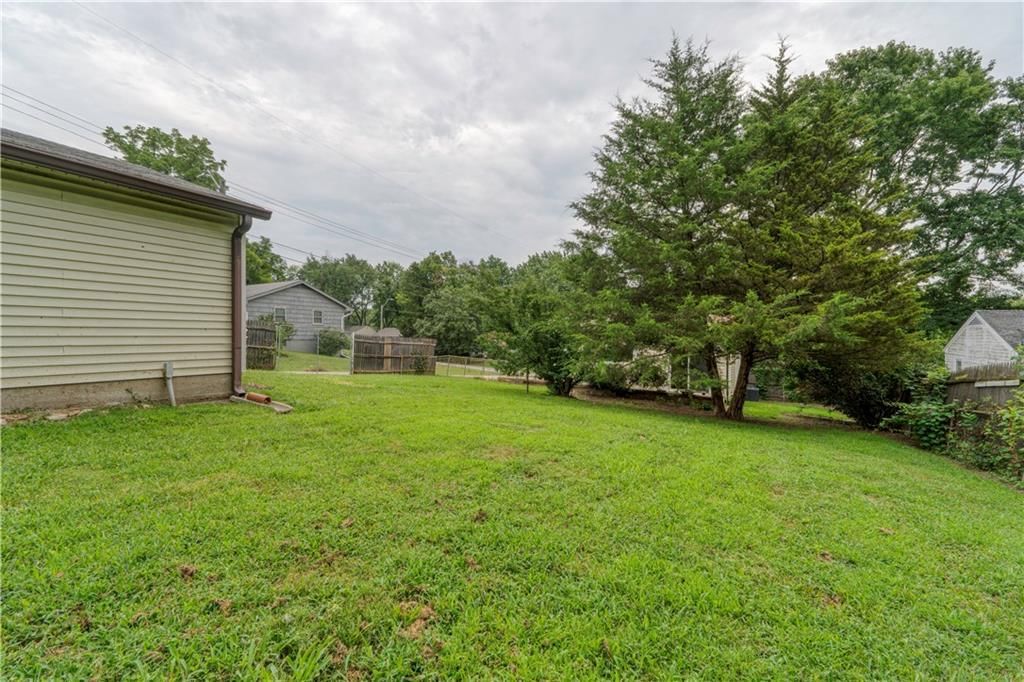 9226 Walnut Street — photo 19