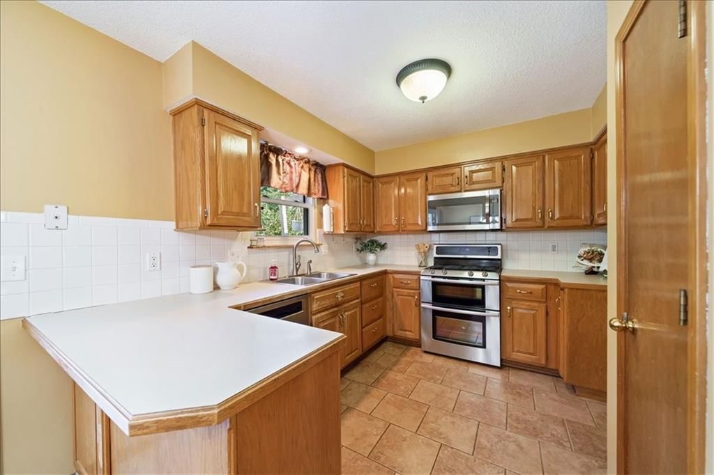 6118 Parkhill Street — photo 8