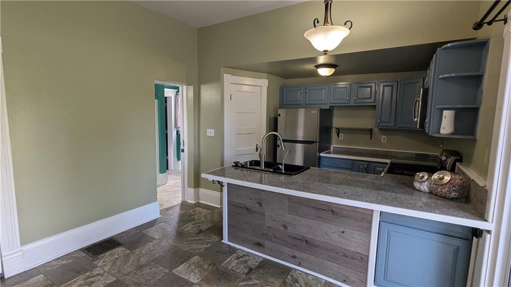 416 Miami Street — photo 34