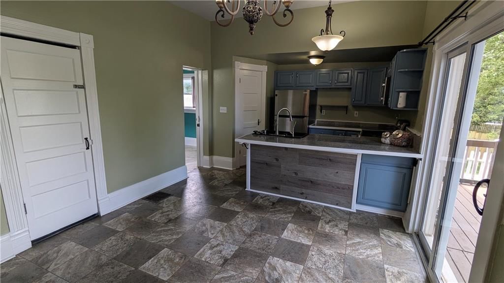 416 Miami Street — photo 35