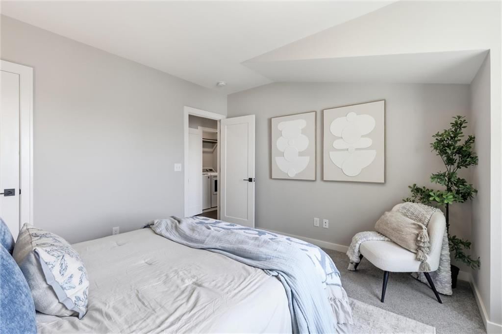 733 W 44th Terrace — photo 29