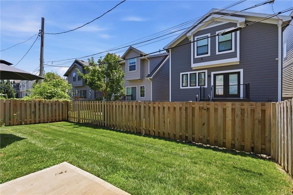 733 W 44th Terrace — photo 38