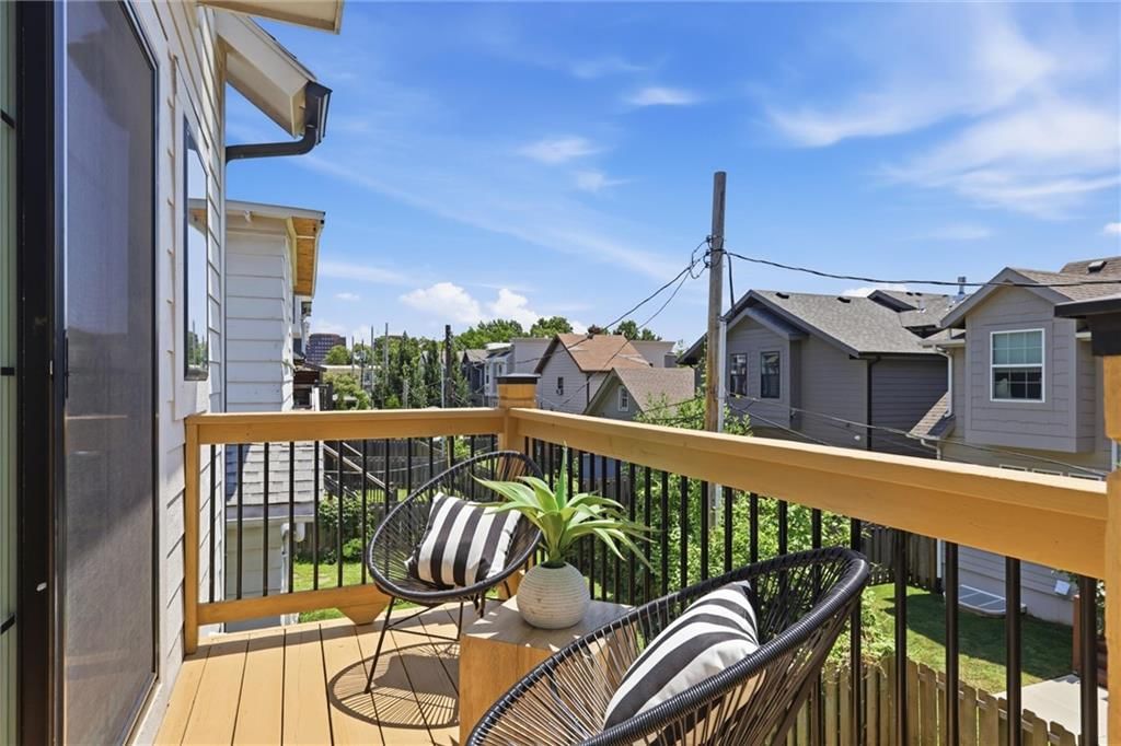 733 W 44th Terrace — photo 39