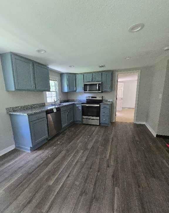 2720 N 75th Terrace — photo 5