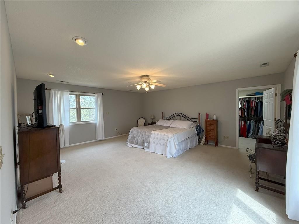 2216 Country Club Drive — photo 11