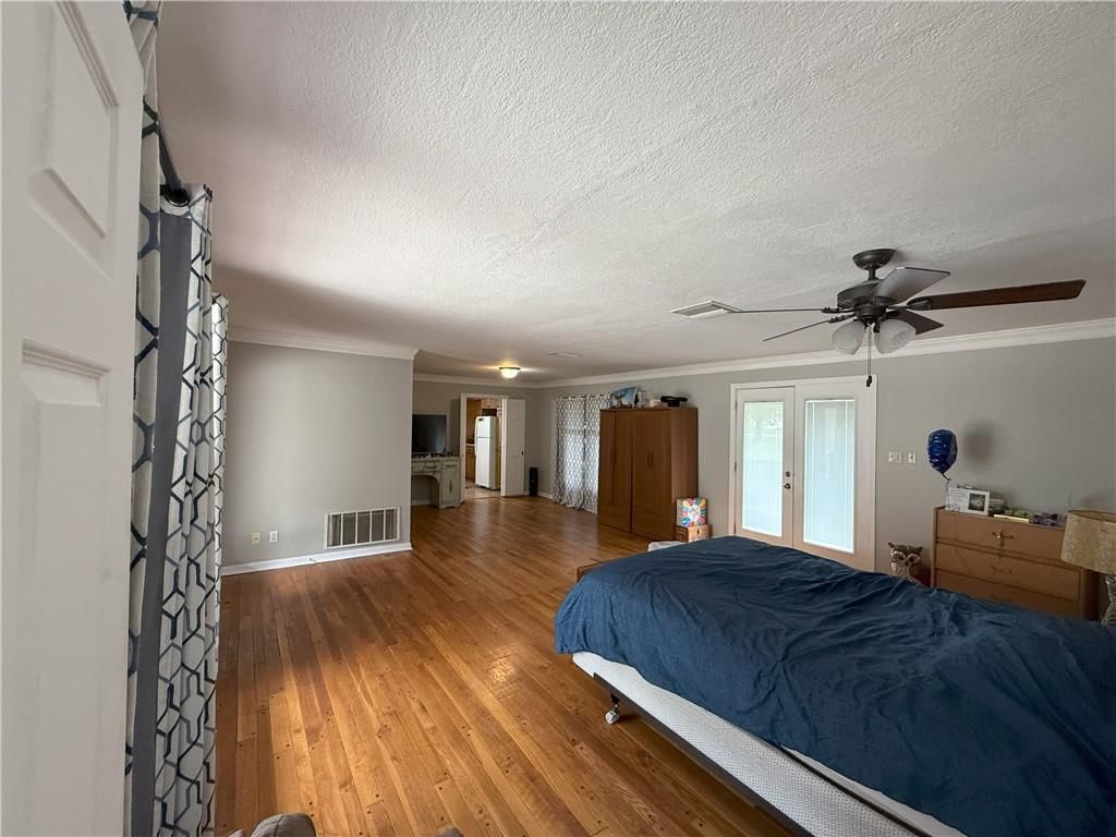 2216 Country Club Drive — photo 16