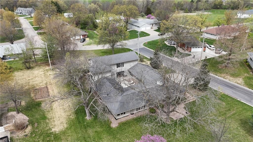 2216 Country Club Drive — photo 25