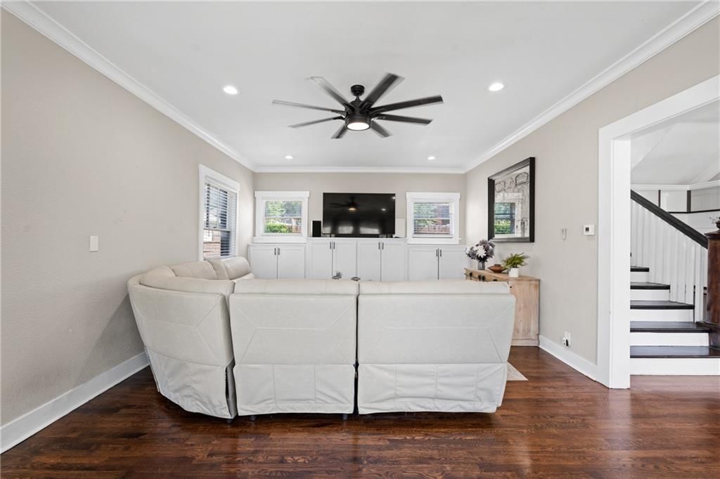 804 W 33rd Street — photo 11