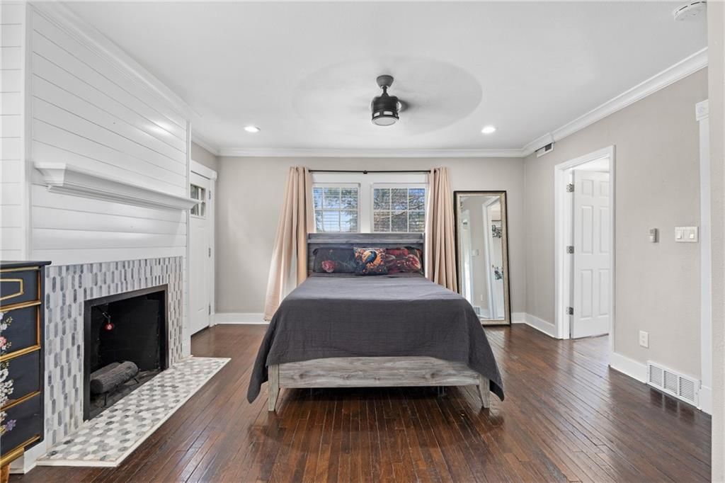 804 W 33rd Street — photo 15