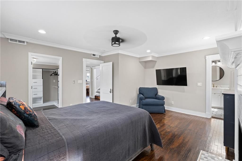 804 W 33rd Street — photo 16